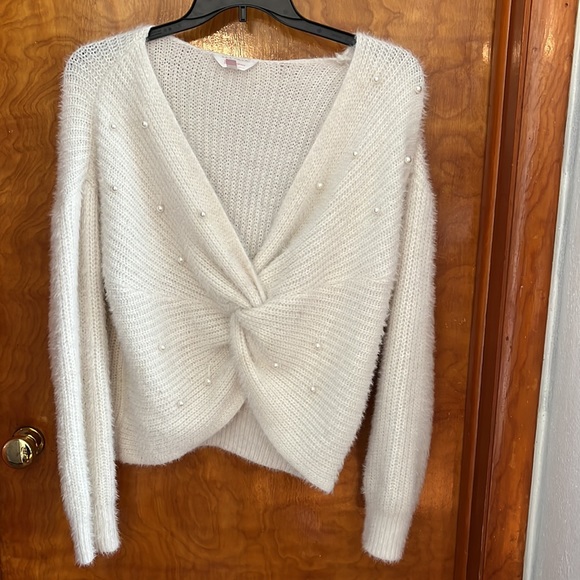 No Boundaries Twist Faux Pearl Sweater - Picture 3 of 8